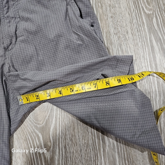 Lululemon Mens Kahuna Golf Shorts Size 32 Gray Check Chino Nylon - Picture 5 of 8